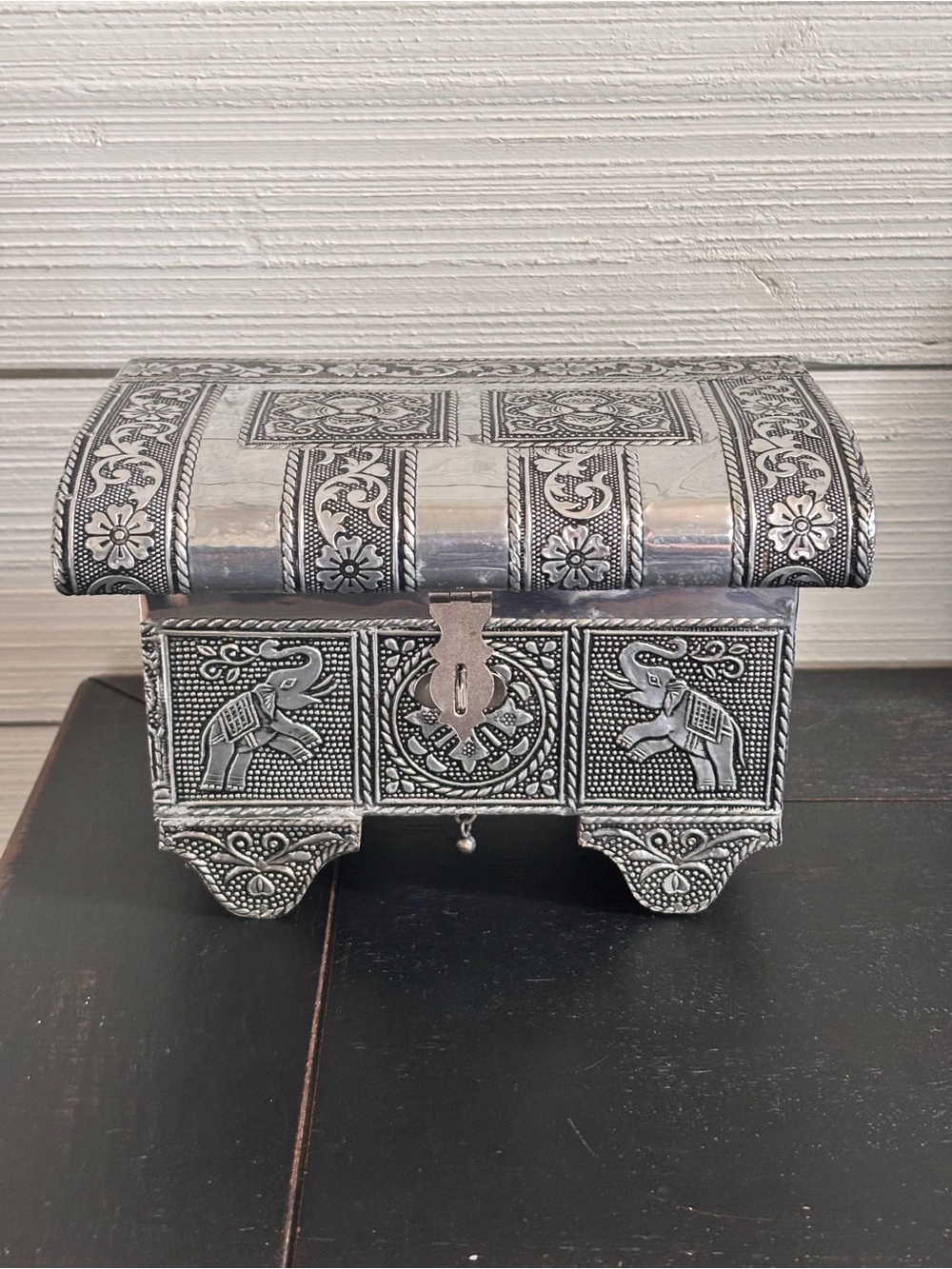 Vintage Indian Elephant & Floral Silver Tone Metal Jewelry Box Blue Velvet Lined
